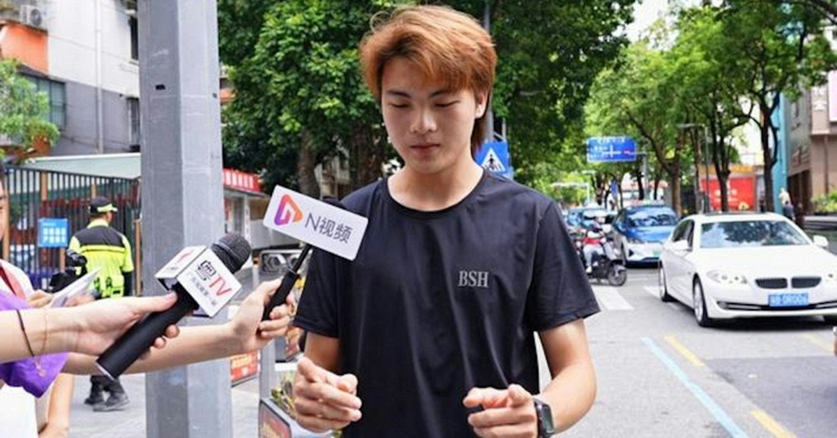 Đang đi giao hàng, shipper 17 tuổi bất ngờ phát hiện điều khác thường bên đường: Cảnh sát lập tức vào cuộc