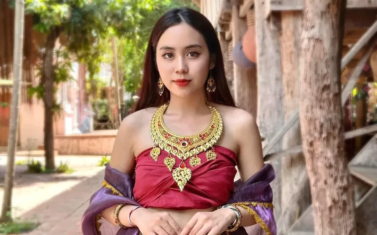 Tình hình hiện tại của cô gái người Lào nổi tiếng nhất Việt Nam