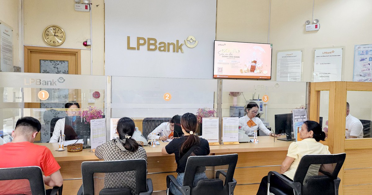 Lãi suất ngân hàng LPBank ngày 12/10: Gửi 10 triệu, 100 triệu và 200 triệu đồng nhận bao nhiêu tiền lãi?