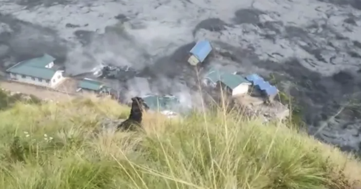 Video lũ bùn như tận thế lại càn quét Nepal, cuốn sạch nhà cửa, cầu đường