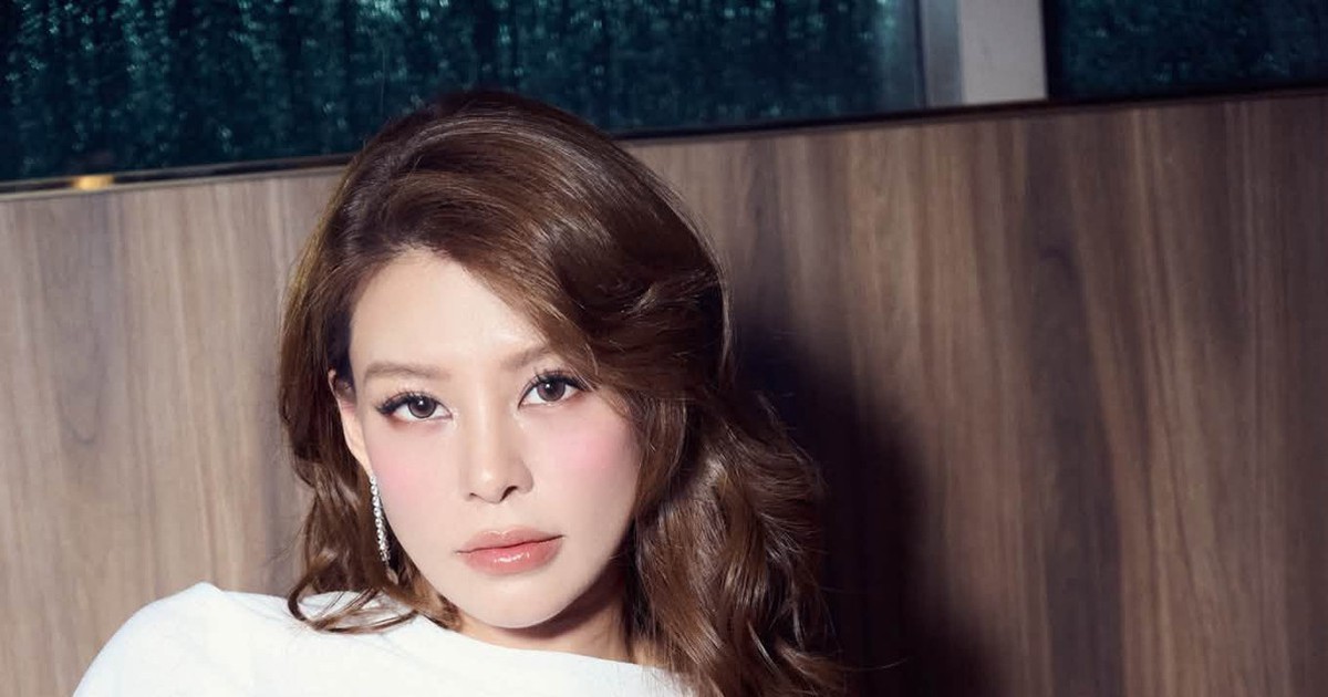 Thủ khoa Nhạc viện sắc vóc chấp 10 hoa hậu, ngày càng xinh đẹp được đại gia showbiz cưng chiều như bà hoàng