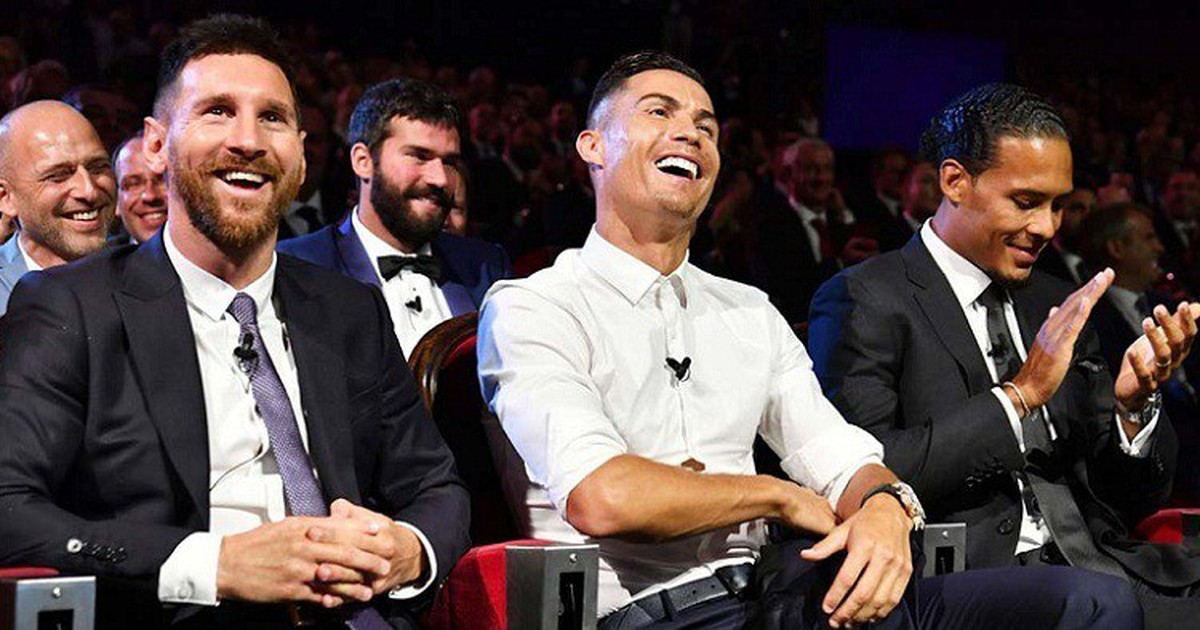 Ronaldo tiết lộ lý do từng làm "phiên dịch" bất đắc dĩ cho Messi