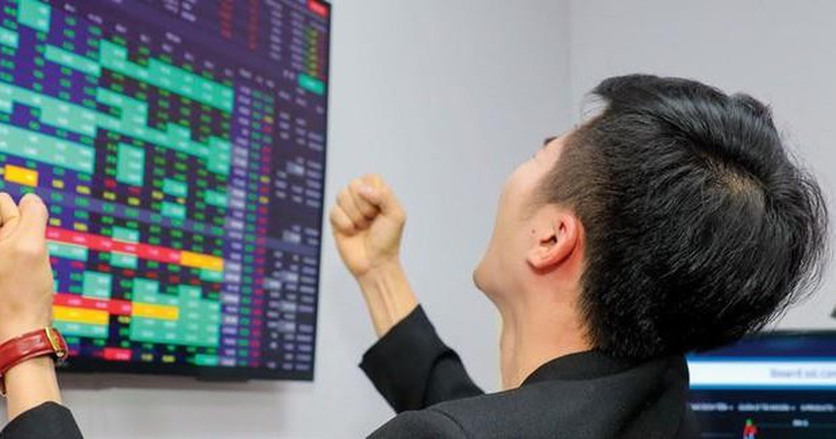 Một cổ phiếu ngân hàng được tự doanh CTCK "gom" ròng gần 200 tỷ đồng phiên 13/10