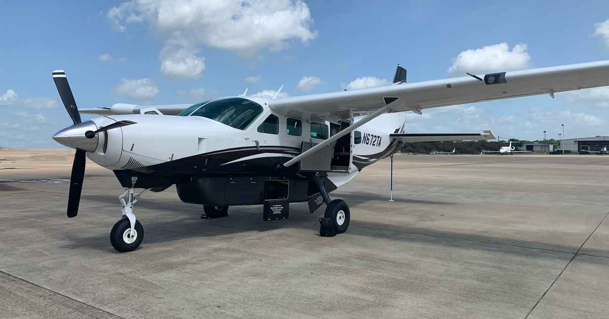 Đúng 9h sáng mai - 15/10, một máy bay Cessna 208 sẽ thực hiện nhiệm vụ đặc biệt tại miền Trung, bay trong 60 - 90 phút mà không hạ cánh