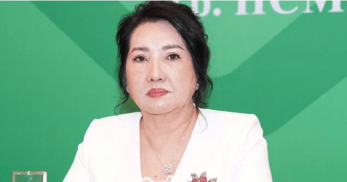 Chỉ 3 ngày sau khi trở lại ghế CEO, bà Nguyễn Thị Như Loan có thêm 137 tỷ đồng, cổ phiếu trắng bên bán