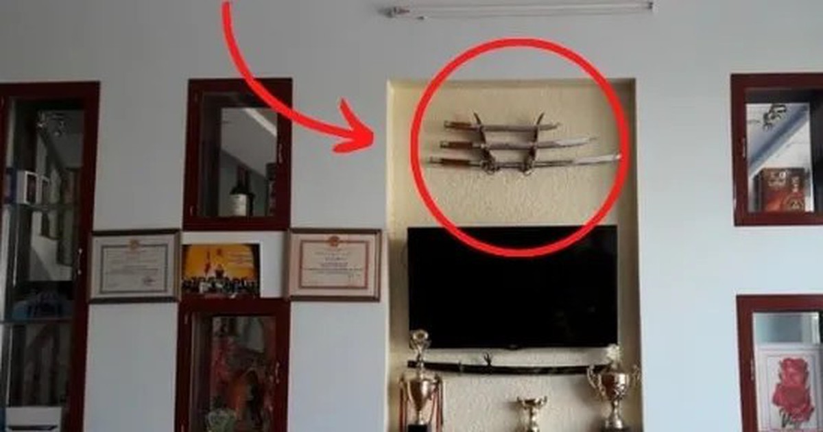 Ông bà căn dặn: Trước sân tránh 3 cây, trong nhà kiêng 2 vật - Chớ dại làm ngược