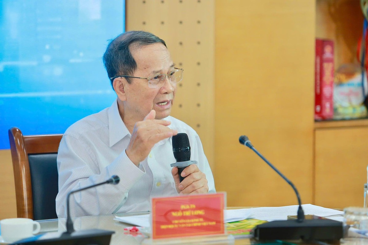 "2 vợ chồng thu nhập 30 - 40 triệu/tháng có thể mất 30 năm nhịn ăn uống mới mua được nhà"