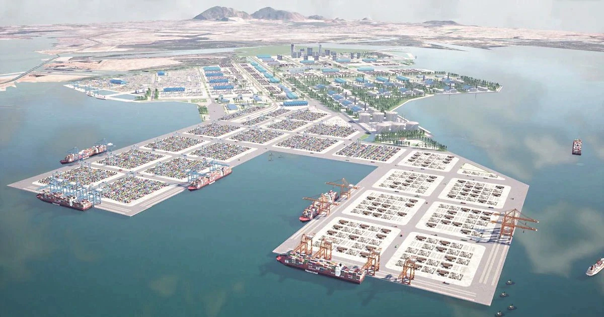 Phát triển TPHCM: Không để "cảng xây trước, đường đến sau"