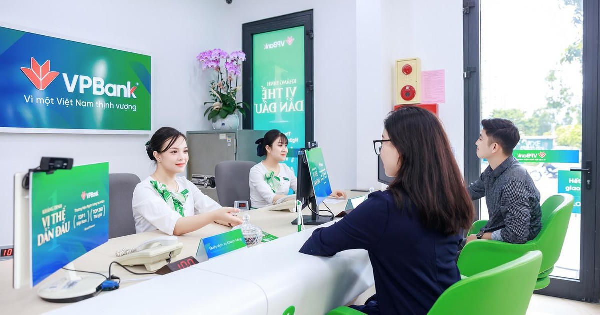 Ngày 18/10, gửi 100 triệu đồng tại ACB, MB, VPBank, Techcombank và SHB sẽ nhận bao nhiêu tiền lãi sau 12 tháng?