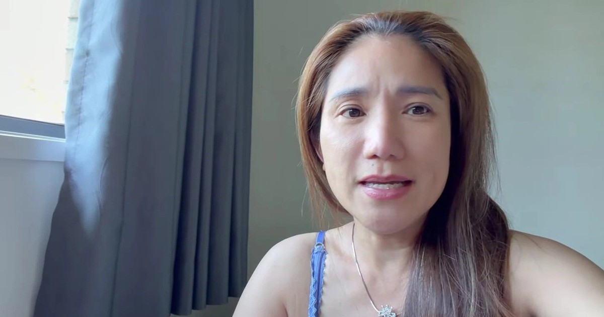 Nữ NSƯT là mẹ đơn thân nói thẳng: "Đừng dạy đời người khác"