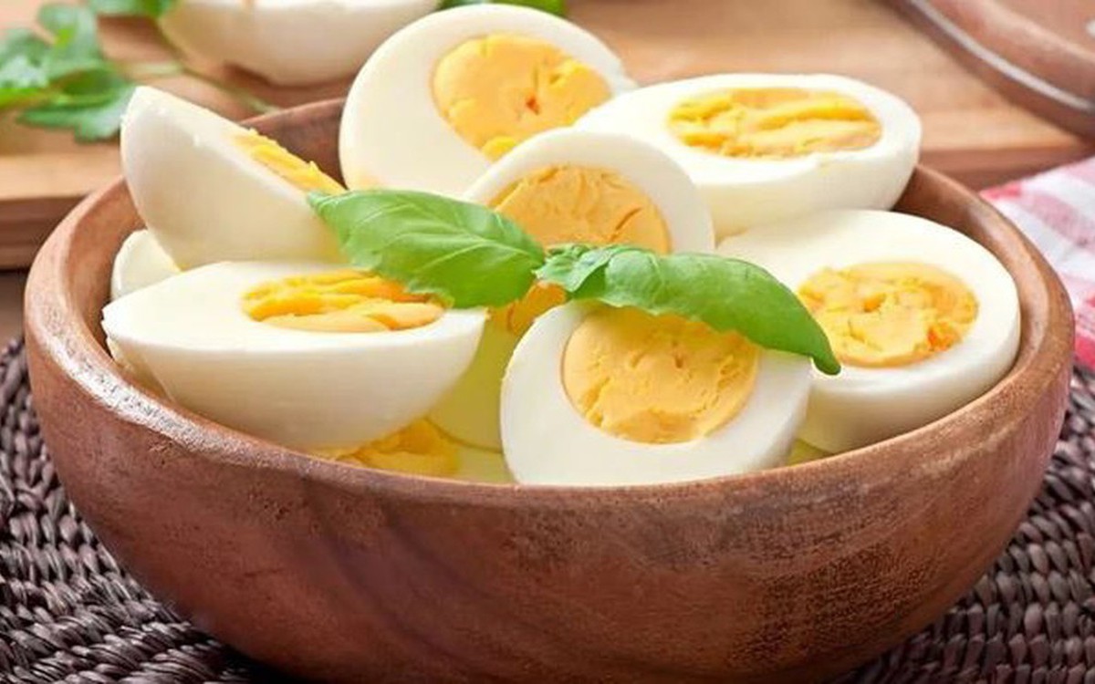 Ăn trứng gà luộc mỗi sáng suốt 1 năm, người phụ nữ 63 tuổi bất ngờ khi đi khám