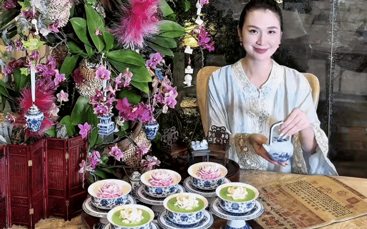“Phú bà” Ngọc Loan đổi nghề