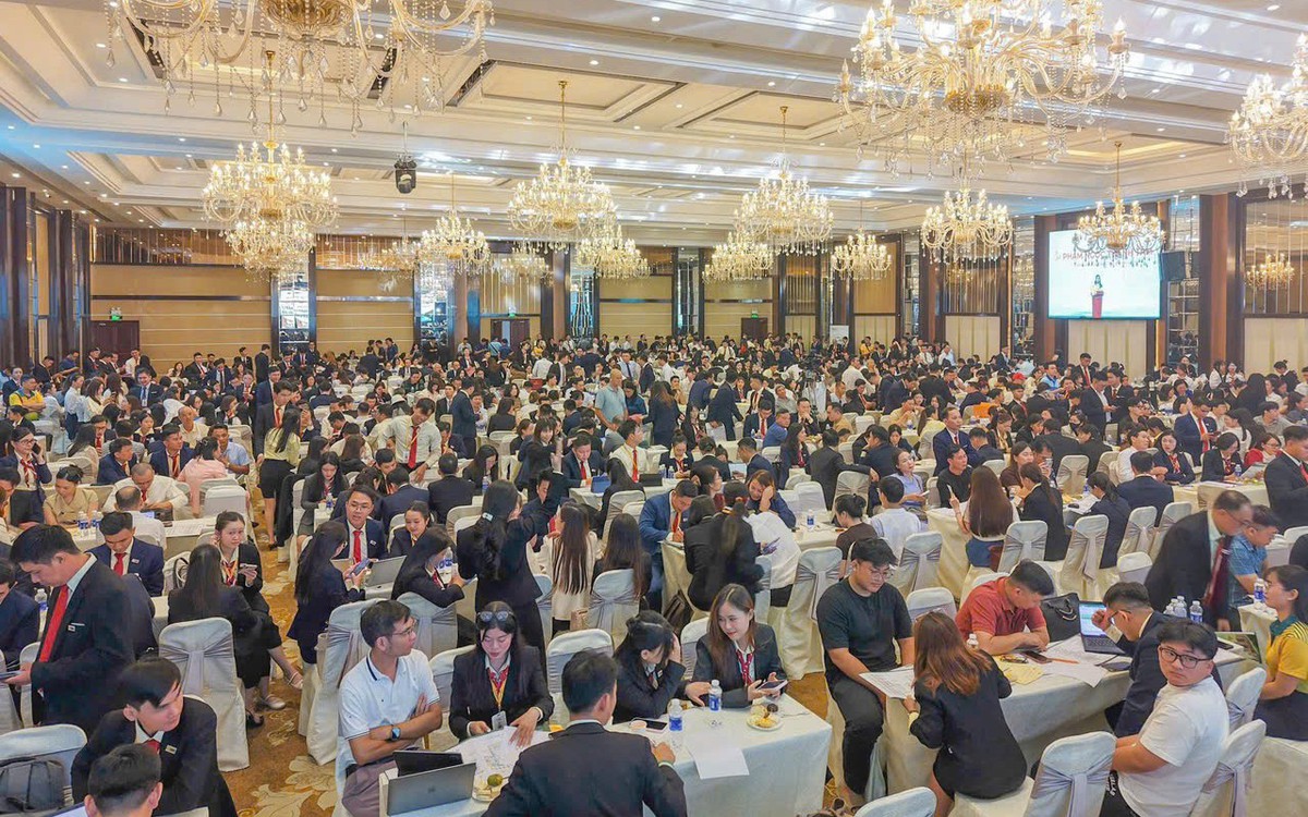Bcons Central Park giữa trung tâm Biên Hòa thu hút hàng trăm người ngày ra mắt