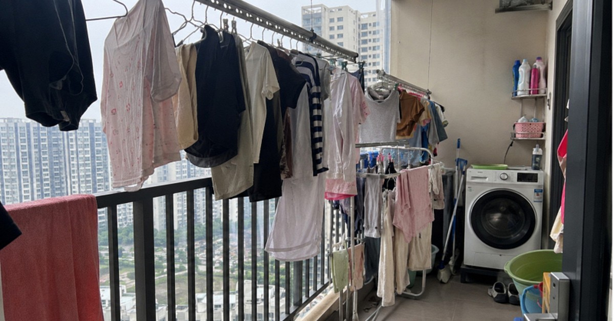 Vì sao ngày càng nhiều gia đình không còn dùng ban công để phơi quần áo? 2 kiểu bố trí khiến vài mét vuông không còn bị bỏ phí