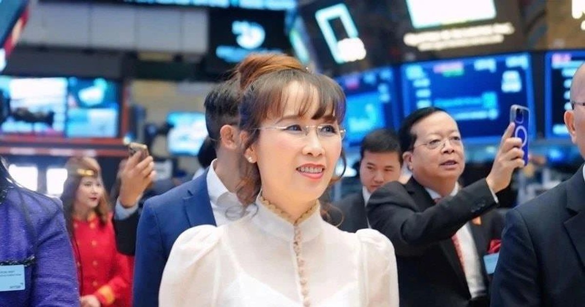Ngân hàng của tỷ phú Nguyễn Thị Phương Thảo được một thế lực "gom" ròng đột biến 1.500 tỷ đồng phiên cuối tuần