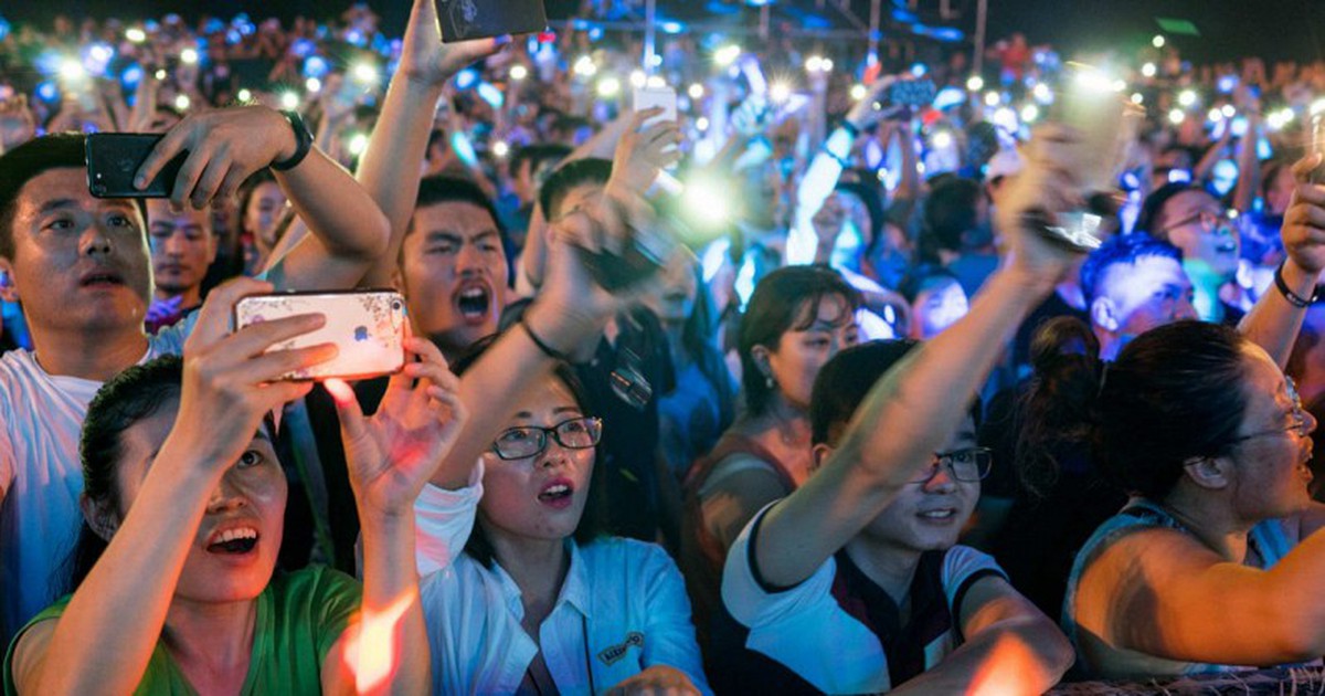 3 đêm hút gần 5 nghìn tỷ, 1 đồng vé kéo theo 5 ...