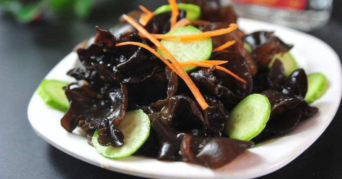 Sai lầm khi ngâm mộc nhĩ biến "vàng đen" thành "thuốc độc"