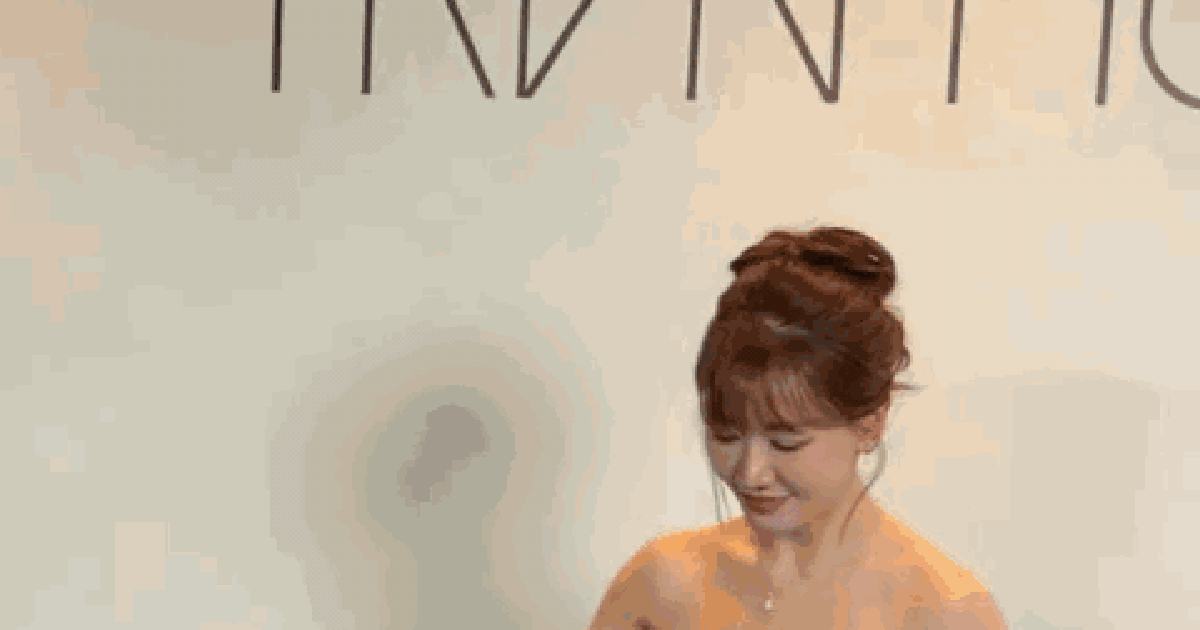 Mỹ nhân 2 dòng máu Việt - Hàn cưới chồng quyền lực nhất nhì Vbiz: 41 tuổi vẫn quá đỗi trẻ đẹp, mặc gì cũng có gu