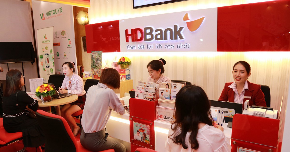 Ngày 21/10, gửi 100 triệu đồng tại VPBank, Techcombank, HDBank, MB, SHB và Sacombank nhận bao nhiêu tiền lãi sau 12 tháng?