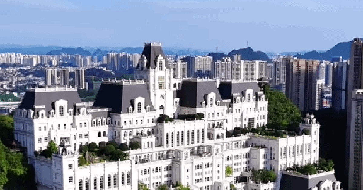 Toàn cảnh dinh thự tư nhân lớn nhất Trung Quốc: Một thế giới đồ sộ, xa hoa vượt khỏi mọi hình dung của con người!