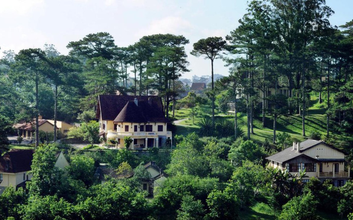 Việt Nam có "làng biệt thự Pháp"gần 100 năm tuổi nằm giữa rừng thông, mát mẻ quanh năm: Từng thắng giải "đẳng cấp nhất thế giới"