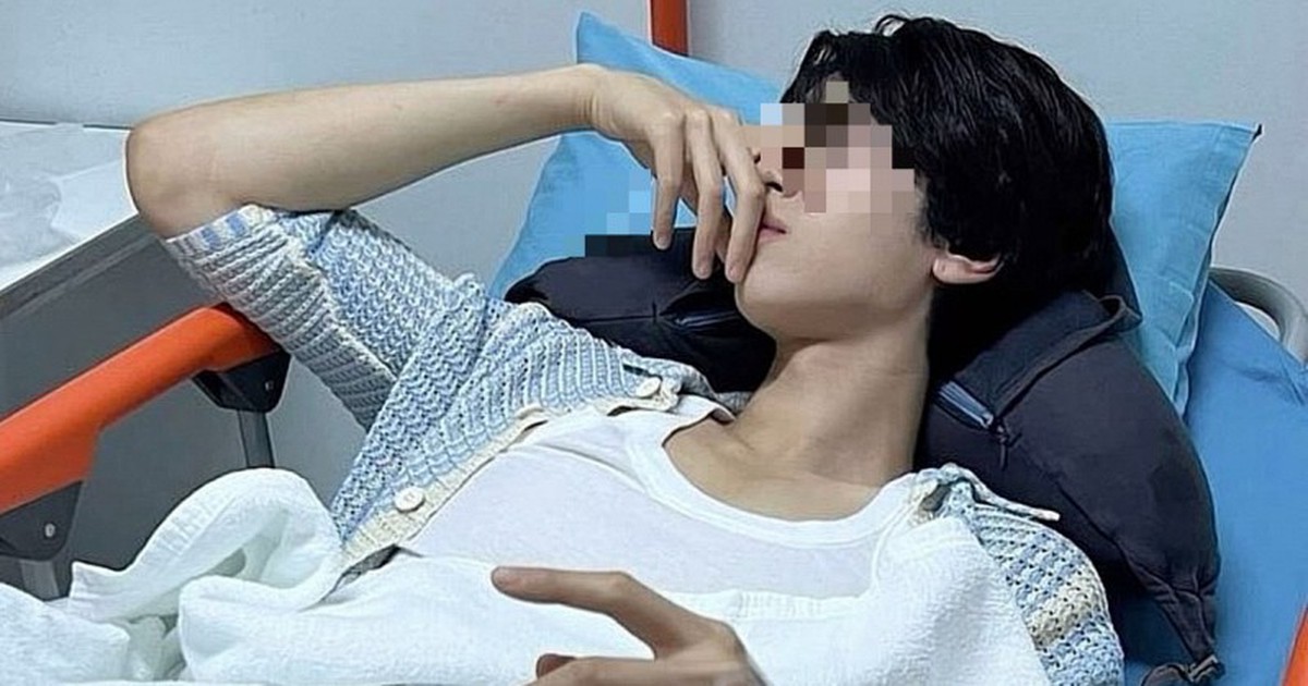Nam sinh 22 tuổi ngất trên sân trường vì ung thư giai đoạn cuối, bác sĩ thở dài: "Đã sớm có 3 dấu hiệu cảnh báo"