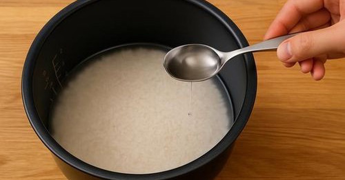Vì sao nên cho vài giọt giấm vào nồi khi nấu cơm? Biết công dụng nhiều người sẽ muốn thử ngay