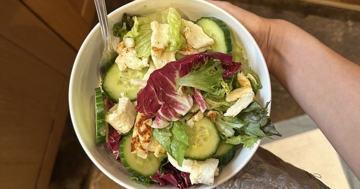 Ăn salad sẽ không giúp giảm cân, còn gây béo nếu bạn cứ mắc mãi 4 sai lầm này!