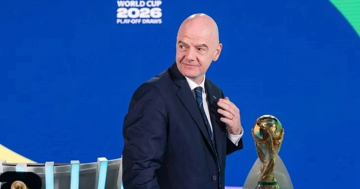 Chủ tịch FIFA thách thức các đối thủ: Tôi được nhiều liên đoàn ủng hộ lắm!