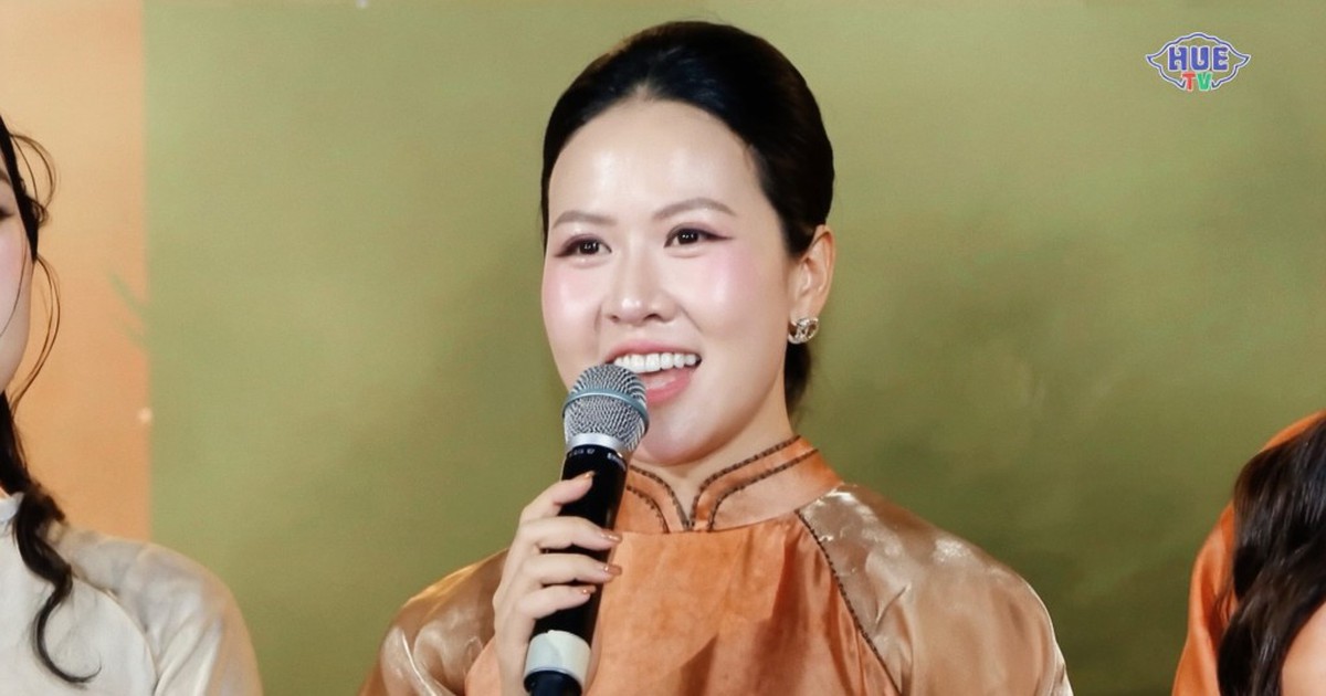 Chân dung cựu nữ sinh thanh lịch SN 1991 xuất hiện tại lễ kỷ niệm 130 năm trường Quốc Học Huế