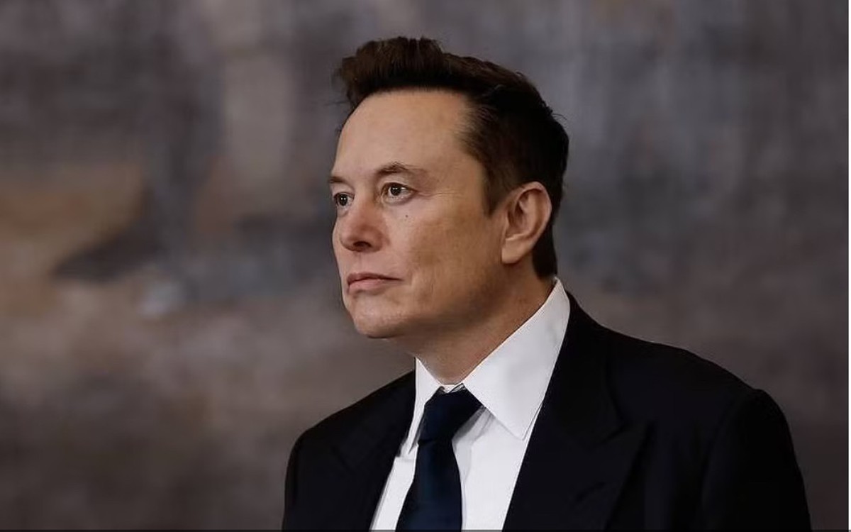 Tỷ phú Musk: Ukraine vi phạm điều khoản dịch vụ vệ tinh Starlink