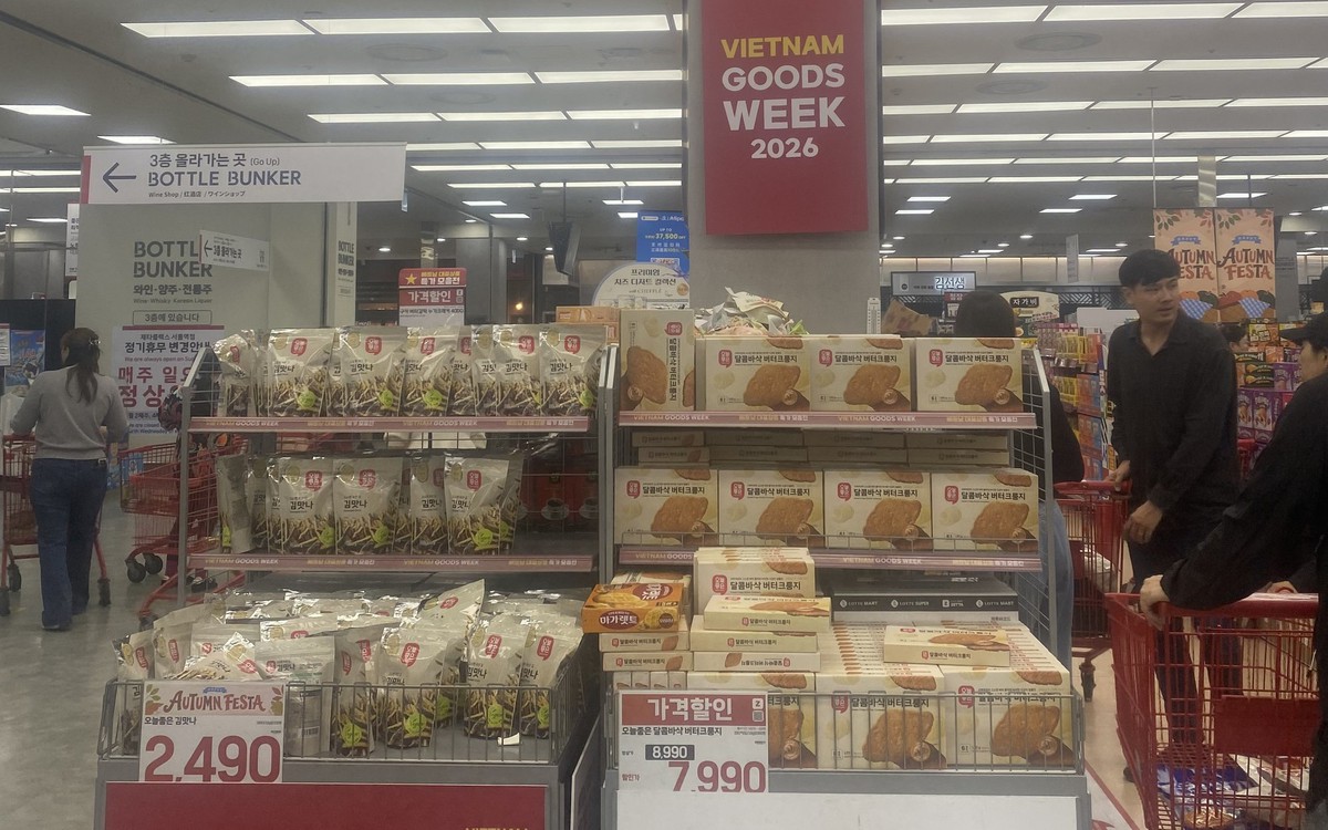 Bất ngờ phát hiện quầy hàng Việt giữa Lotte Mall lớn nhất Hàn Quốc