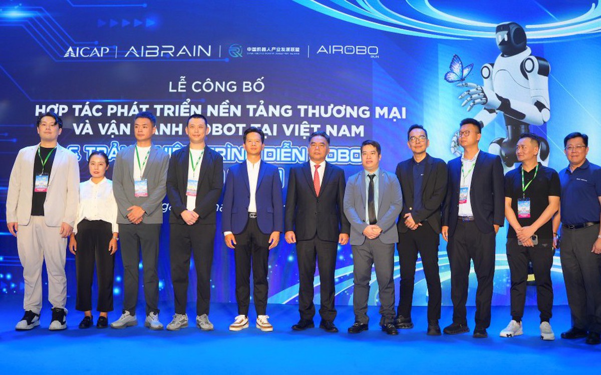 Một công ty Việt Nam đặt mua 1.000 robot từ Trung Quốc giữa lúc thị trường được dự báo tăng gần 13% mỗi năm