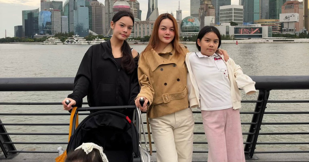 3 con gái của Phạm Quỳnh Anh giống mẹ cùng 1 khuôn, chị cả nay đã cao hơn mẹ, trổ mã xinh đẹp ai cũng ngỡ ngàng