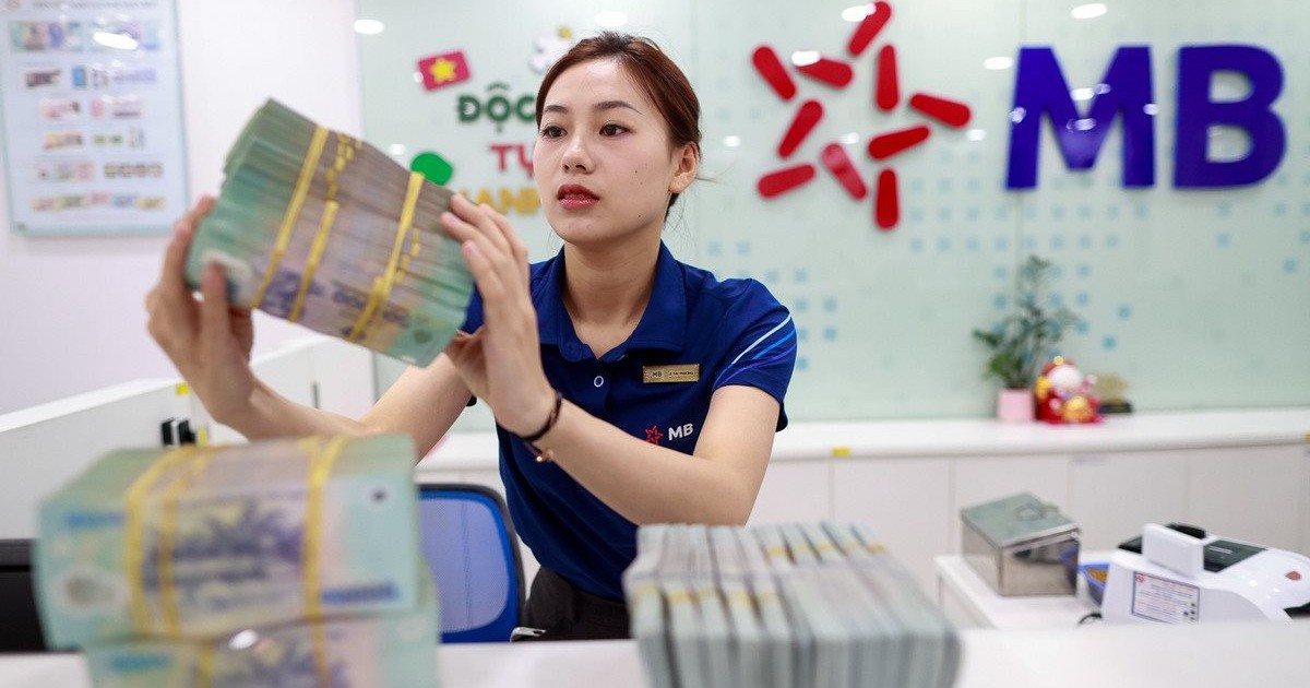 Ngày 28/10, gửi dưới 1 tỷ đồng kỳ hạn 6 tháng tại MB, VPBank, Techcombank, Sacombank, SHB, HDBank và ACB được hưởng lãi suất bao nhiêu?