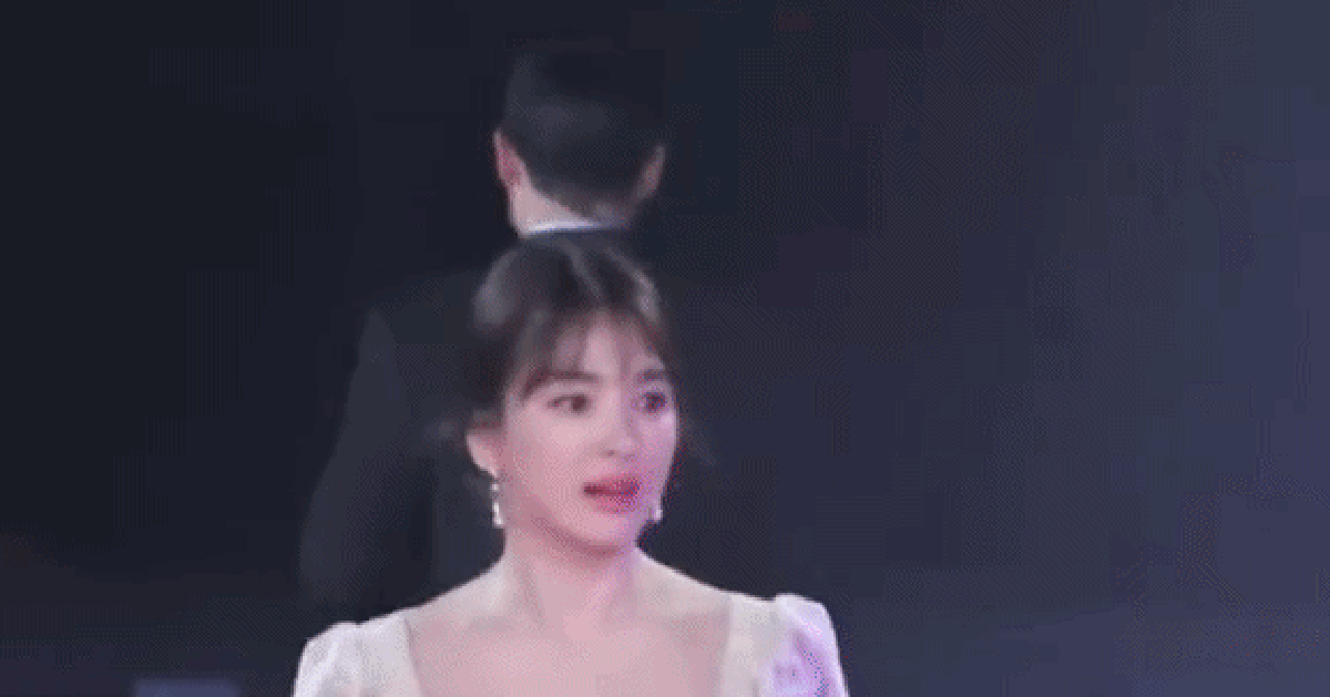 Mỹ nhân showbiz đẹp bất biến 30 năm không tìm nổi bản sao: Tuổi 44 vẫn là tượng đài nhan sắc, style ngày càng cuốn
