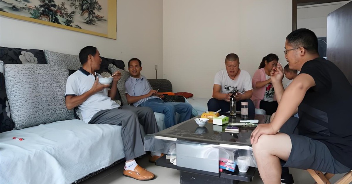 Ngày càng nhiều gia đình ít ăn uống tụ tập, ngại đi lại họ hàng, không phải vì sống khép kín mà vì 3 sự thật này