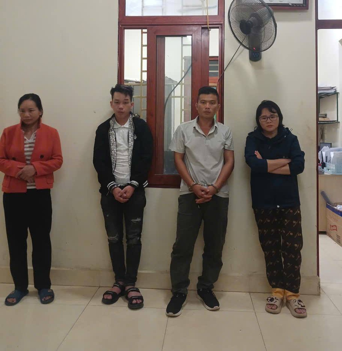 Bắt khẩn cấp Trương Thị Thúy SN 1983 và 5 người