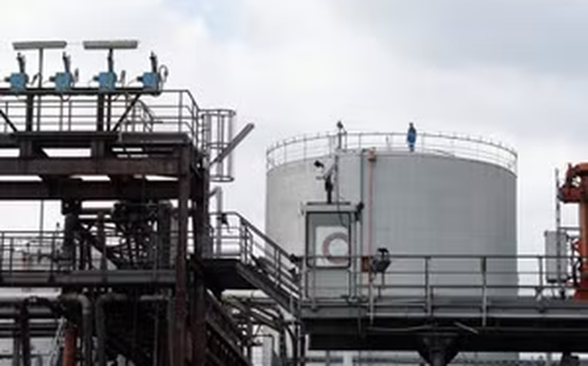 EU tăng tốc xả 42,6 triệu thùng dầu chiến lược trước mùa Đông
