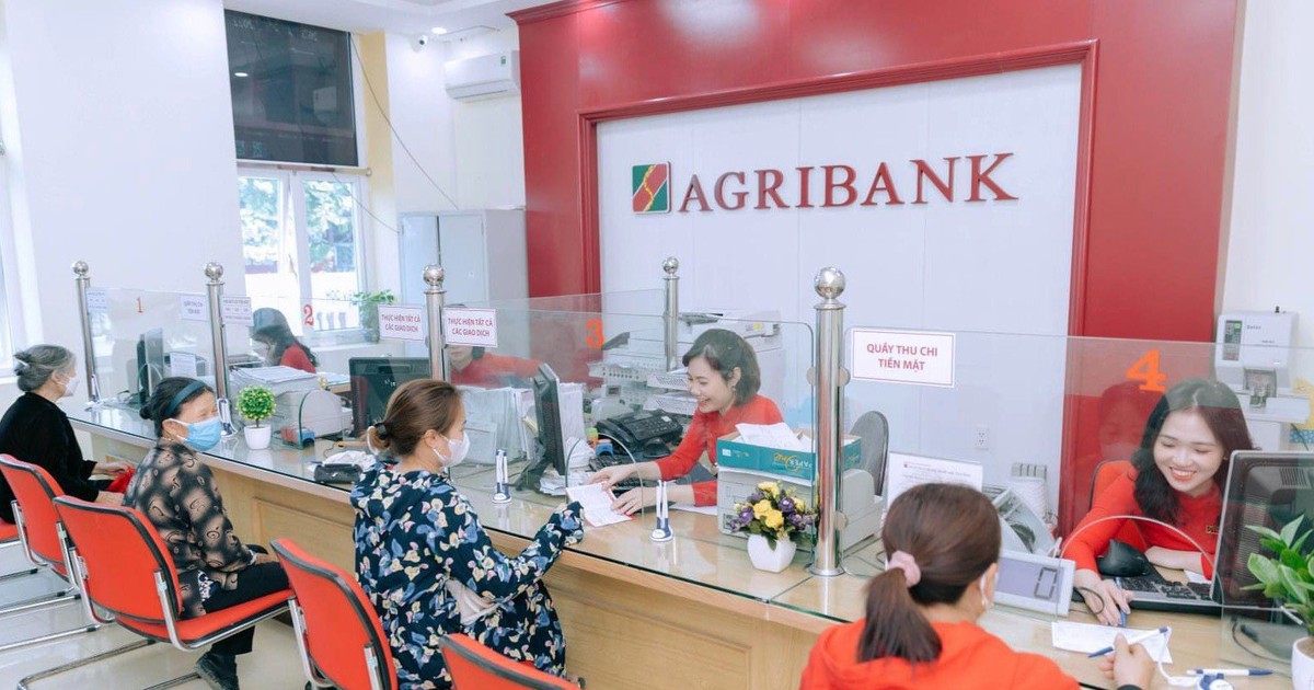 Lãi suất ngày 31/10 tại Agribank, Vietcombank, BIDV, VietinBank, MB, VPBank, Techcombank, Sacombank, HDBank,...