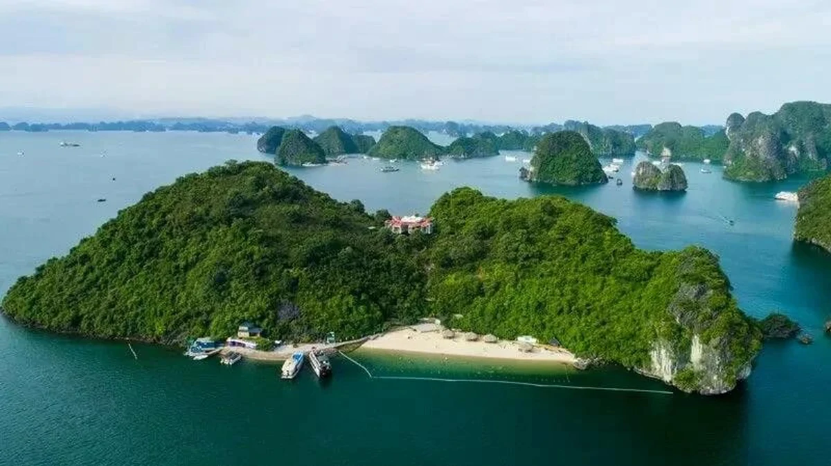Sắp đón khách đến bãi biển đẹp nhất thế giới tại Việt Nam