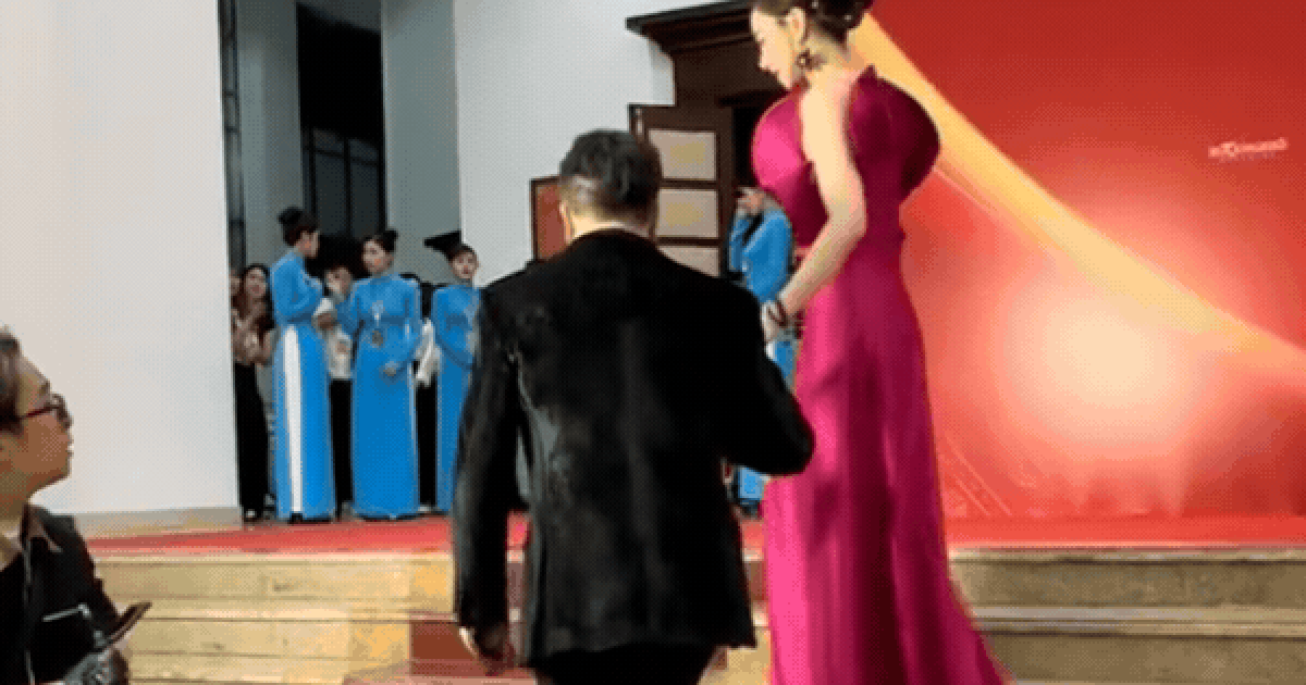 Cậu bé Việt kiều bị bỏ rơi ngay ngày đầu về nước, 18 năm sau thành bậc thầy cổ trang trăm tỷ của Vbiz