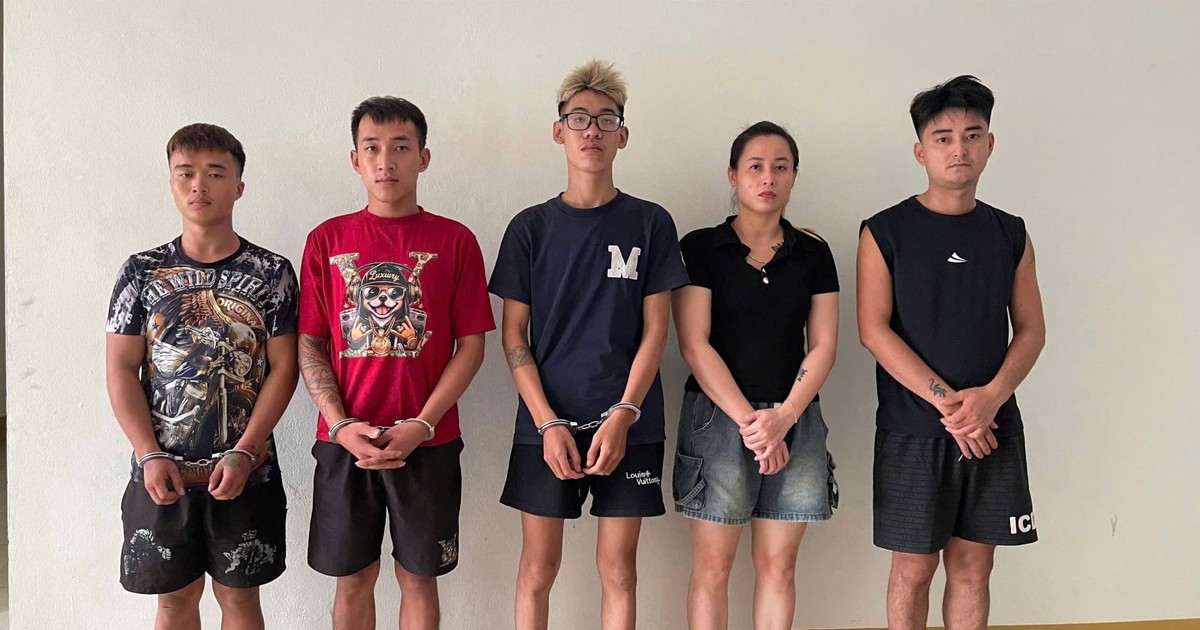 Vũ Thị Lan Anh SN 1996 và chồng đã ra đầu thú