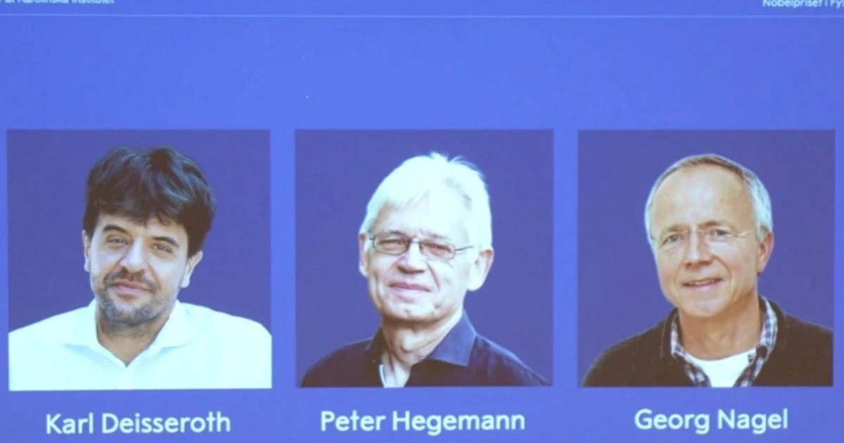 Ba nhà khoa học giành giải Nobel Y học 2026 nhờ ‘công tắc’ ánh sáng