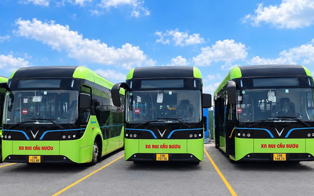 Doanh nghiệp nhà nước hơn 10.000 nhân sự "bắt tay" hãng xe của tỷ phú Phạm Nhật Vượng, đưa 28 xe buýt vào hoạt động ngay đầu tháng 10