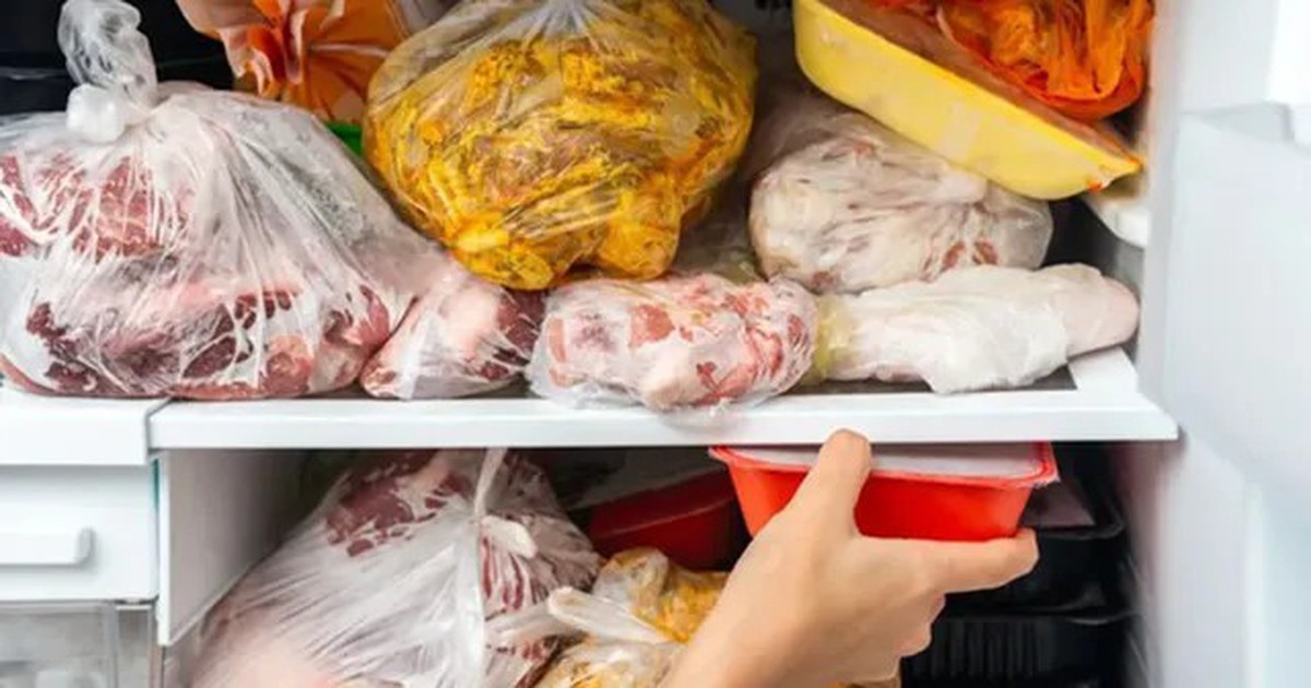 Ngày càng nhiều người mắc ung thư đại trực tràng, bác sĩ thở dài: "Đừng ăn 5 món để lâu trong tủ lạnh"