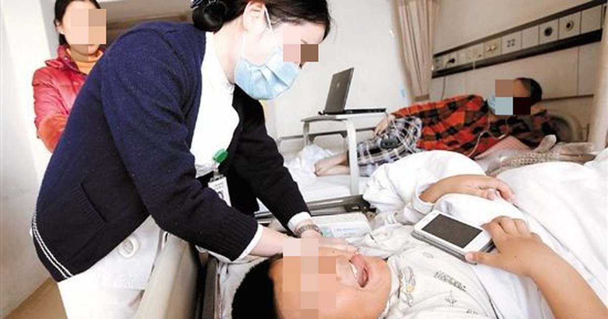 Cậu bé 8 tuổi đã suýt chết vì suy thận cấp, cả đời chạy thận, bác sĩ tức giận: "Bố mẹ chiều quá hóa hại con!"