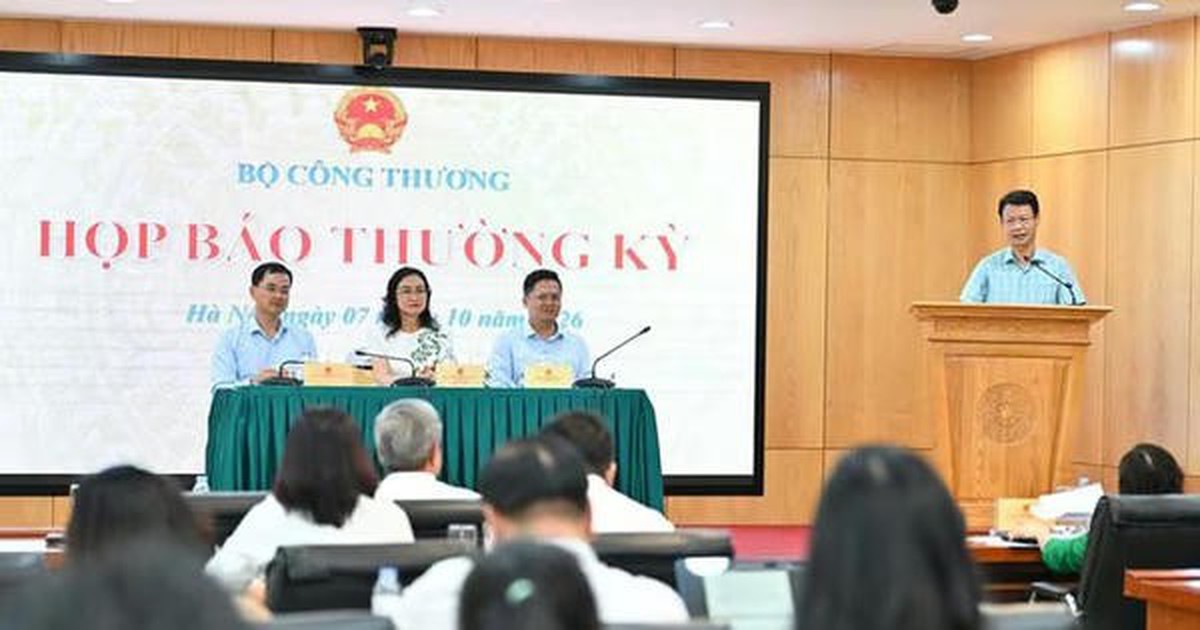 Bộ Công thương nói về việc dùng chung trạm sạc xe điện