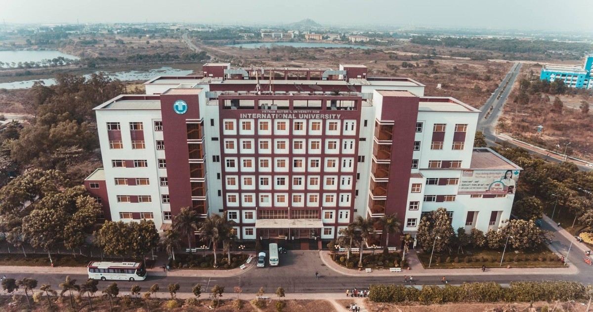 Việt Nam có 1 trường ĐH công lập chi lương 235 tỷ đồng/năm, tuyển giảng viên thu nhập từ 50 triệu đồng/tháng, dạy 100% bằng tiếng Anh