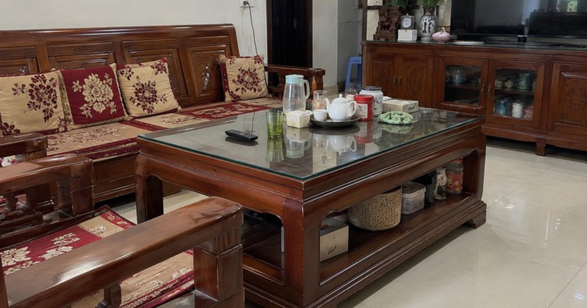 Tại sao ngày càng nhiều gia đình không còn đặt bàn trà lớn giữa phòng khách? 2 thiết kế mới tối giản, thanh thoát, không chiếm lĩnh không gian